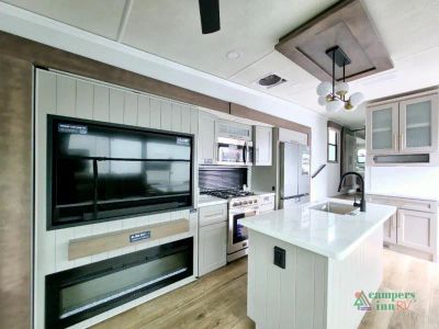 2026 Alliance RV Paradigm — photo 18 view