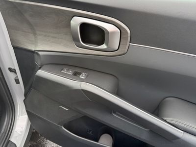 2026 Kia Sorento — detail view