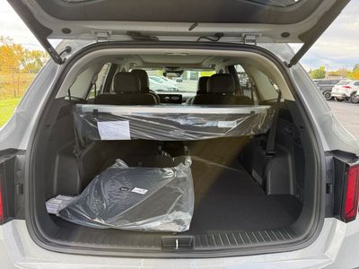 2026 Kia Sorento — photo 9 view