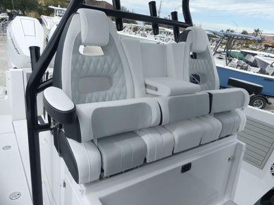 2026 Blackfin 332CC - Photo 14