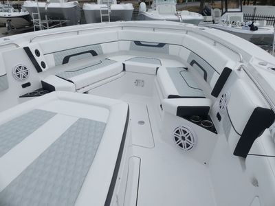 2026 Blackfin 332CC - Photo 18