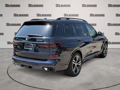 2027 BMW X7 — detail view