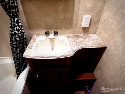 2016 Forest River Wildwood X-Lite — photo 26 view