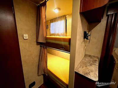 2016 Forest River Wildwood X-Lite — photo 21 view