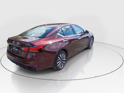 2024 Nissan Altima — photo 7 view