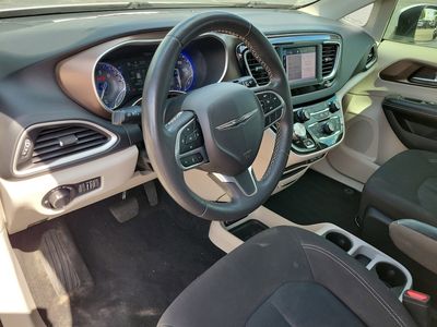2022 Chrysler Voyager - Photo 3