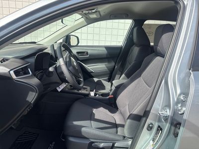 2026 Toyota Corolla Cross — photo 9 view