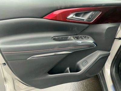 2026 Chevrolet Traverse — photo 16 view