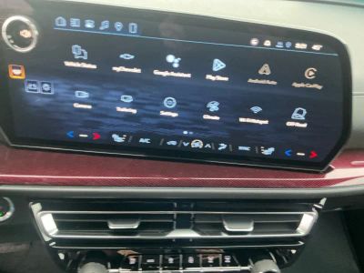 2026 Chevrolet Traverse — photo 12 view