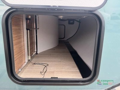 2026 Keystone RV Reign — photo 16 view