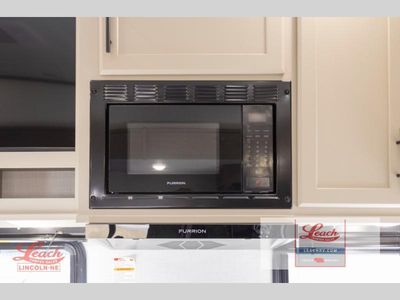 2026 Cougar Sport 2700BH — photo 14 view