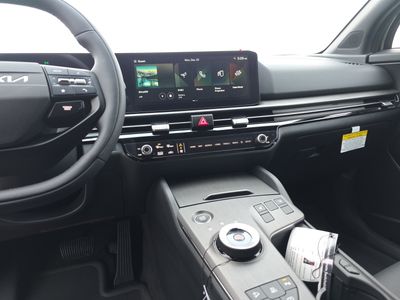 2026 Kia Sportage Plug-In Hybrid — photo 14 view