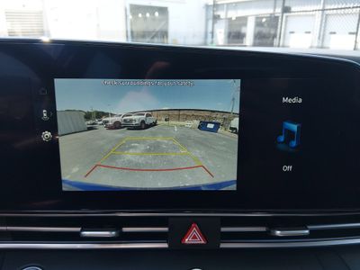2024 Hyundai Elantra — photo 16 view