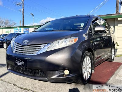 2013 Toyota Sienna — side profile view
