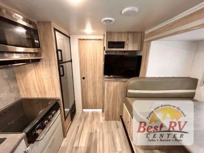 2022 Winnebago Industries Towables Micro Minnie - Photo 19
