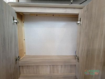 2022 Winnebago Minnie — photo 45 view