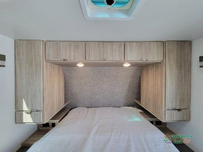 2022 Winnebago Minnie — photo 23 view