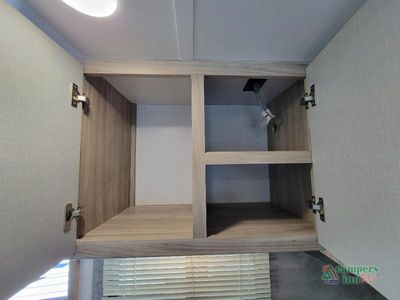 2022 Winnebago Minnie — photo 37 view