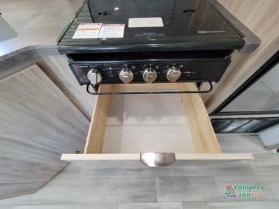 2022 Winnebago Minnie — photo 41 view