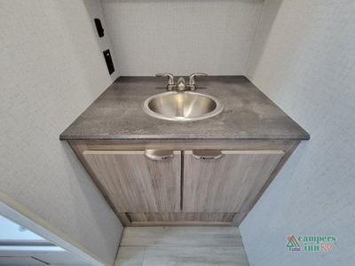2022 Winnebago Minnie — photo 8 view