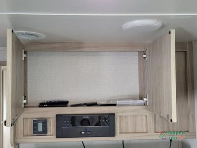 2022 Winnebago Minnie — photo 47 view