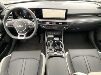 2026 Kia K5 — photo 12 view