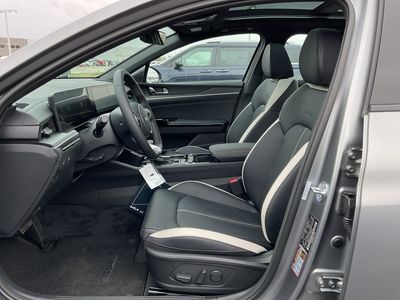 2026 Kia K5 — photo 9 view