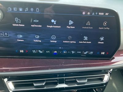 2026 Chevrolet Traverse — photo 12 view