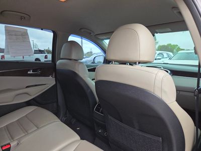 2018 Kia Sorento — photo 12 view
