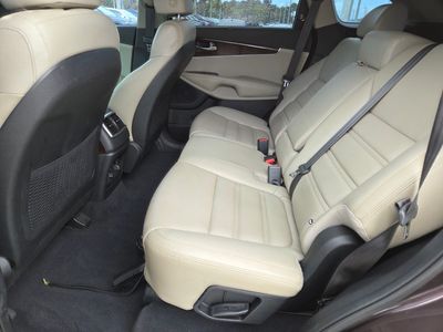 2018 Kia Sorento — photo 18 view