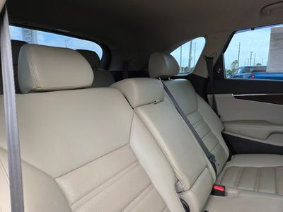 2018 Kia Sorento — photo 14 view