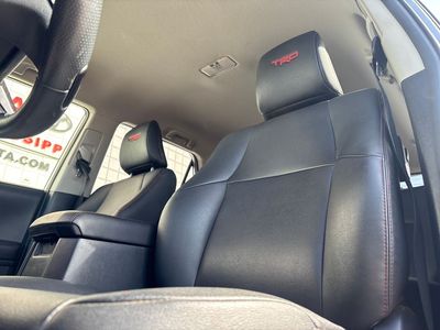 2019 Toyota 4Runner — photo 9 view