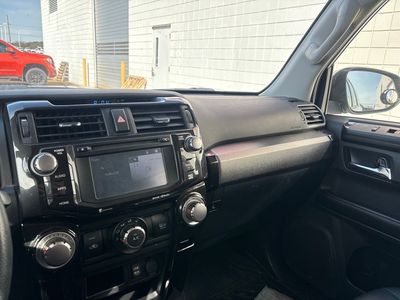 2019 Toyota 4Runner — photo 14 view