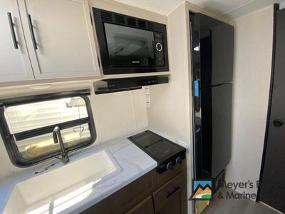 2026 Prime Time RV Avenger LT — photo 8 view