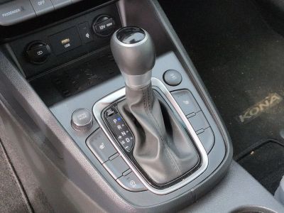 2023 Hyundai Kona — photo 18 view