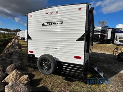 2026 Sunset Park Sun Lite LTD — rear three-quarter view