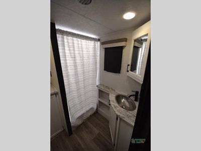 2025 Venture RV Stratus — photo 49 view