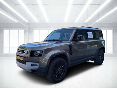 2025 Land Rover Defender 110 — photo 7 view