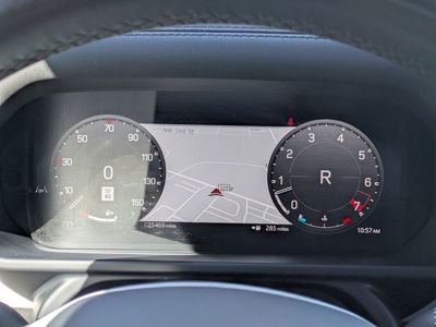 2025 Land Rover Defender 110 — photo 18 view