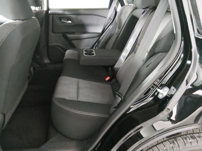 2024 Nissan Rogue — photo 18 view