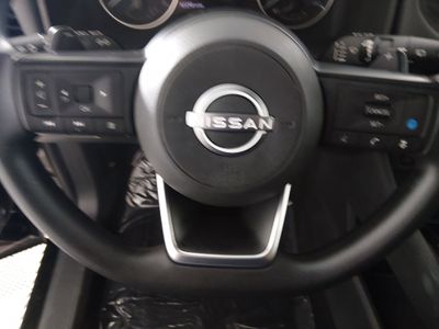 2024 Nissan Rogue — photo 12 view