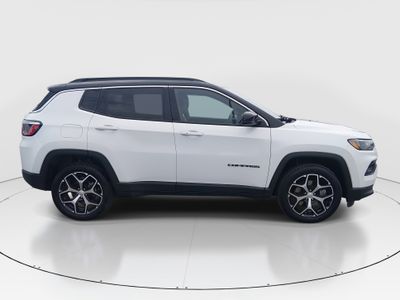 2024 Jeep Compass - Photo 8