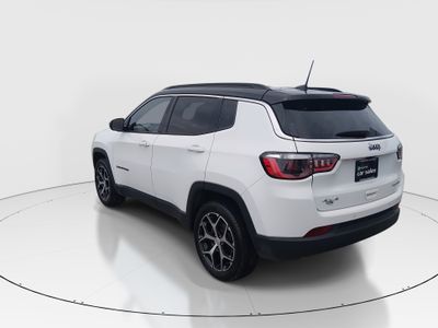 2024 Jeep Compass - Photo 5