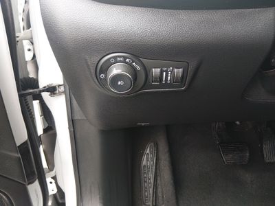 2024 Jeep Compass - Photo 13