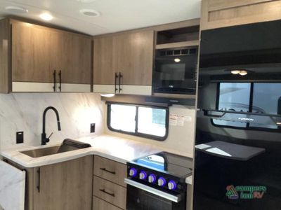 2023 Grand Design Imagine - Photo 17
