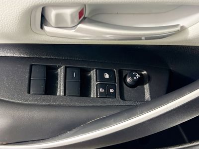 2025 Toyota Corolla — photo 13 view