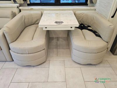 2027 Tiffin Motorhomes Phaeton — photo 42 view