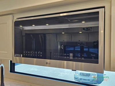 2027 Tiffin Motorhomes Phaeton — photo 35 view