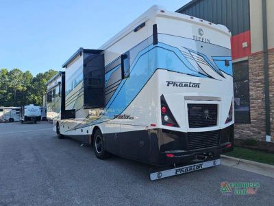 2027 Tiffin Motorhomes Phaeton — interior view