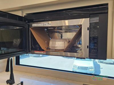 2027 Tiffin Motorhomes Phaeton — photo 36 view